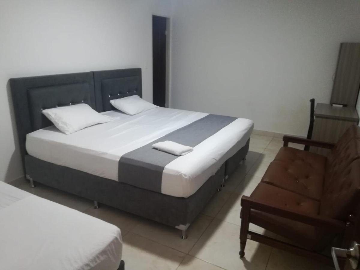 Hotel Neiva Urdaneta Exterior photo