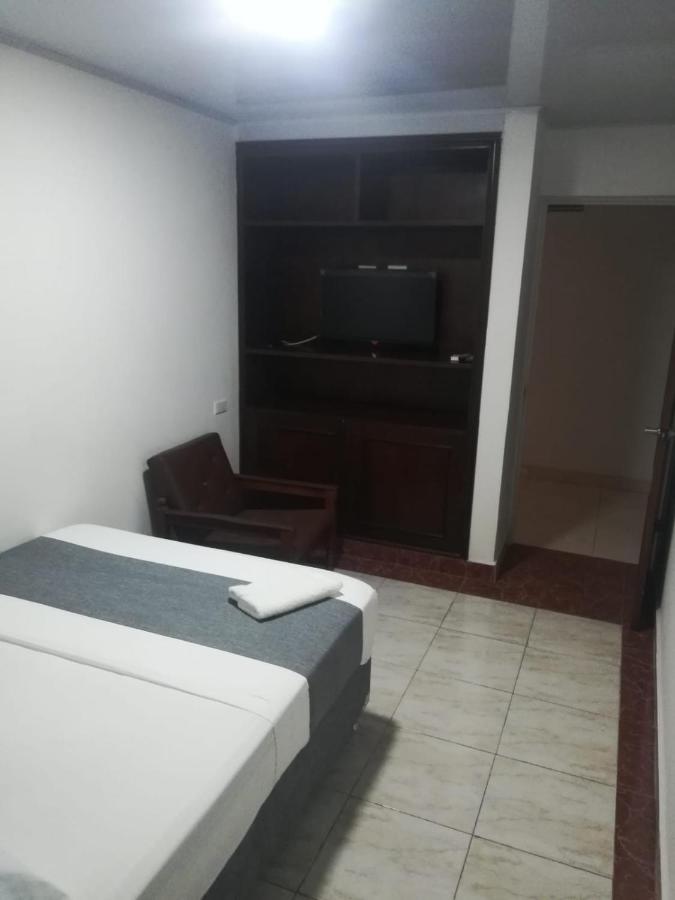 Hotel Neiva Urdaneta Exterior photo